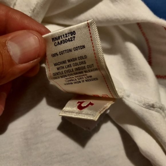 Men's True Religion Freedom Peace Distressed Tee - Picture 3 of 8